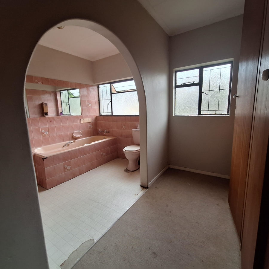 4 Bedroom Property for Sale in Frankfort Free State